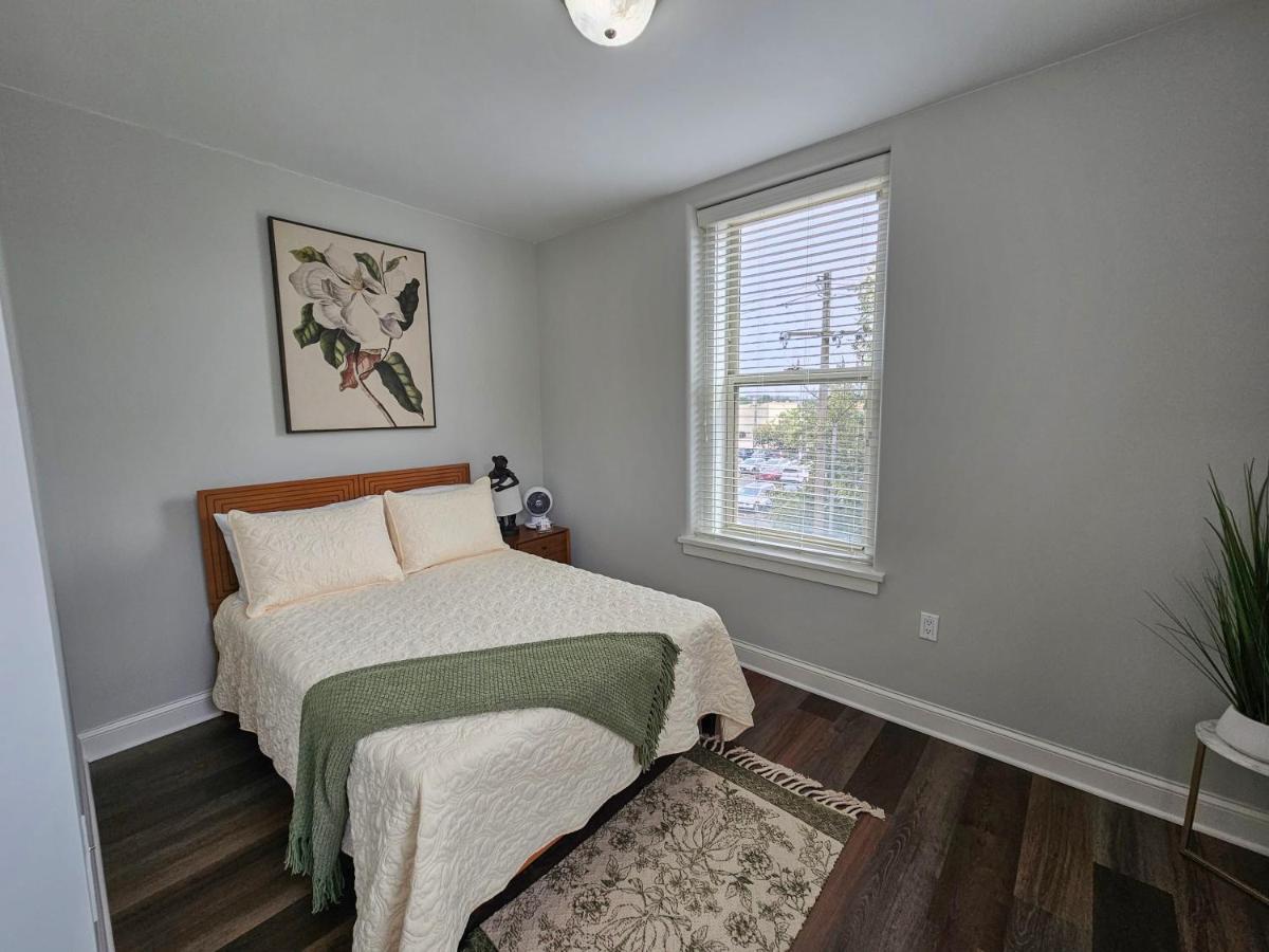Gorgeous And Spacious Studio At The Historic Inman - 200 Σαμπέιν Εξωτερικό φωτογραφία